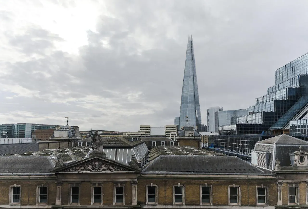 Stayinn Monument London