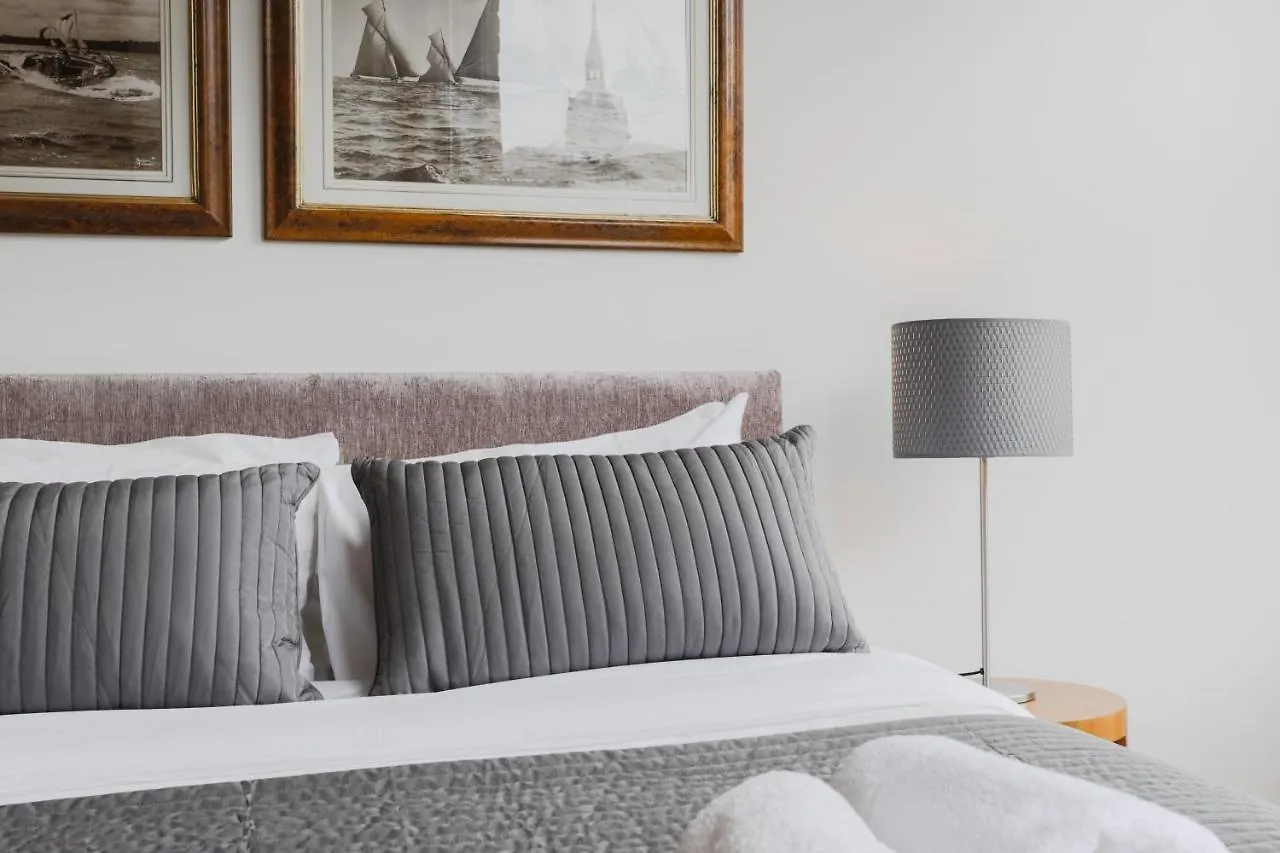 Stayinn Monument Londra Aparthotel