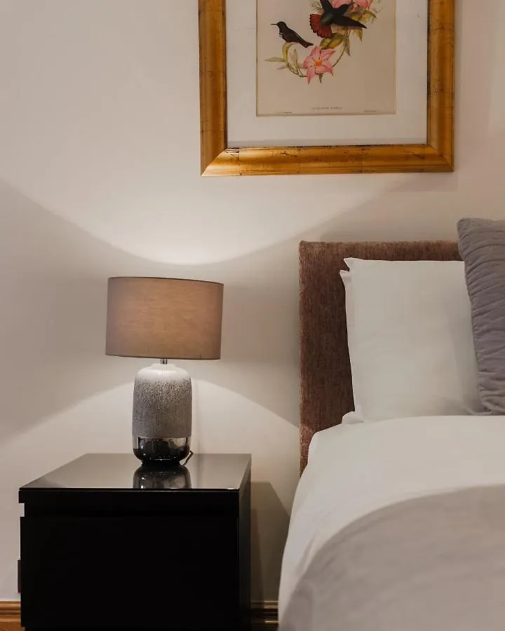 Stayinn Monument London